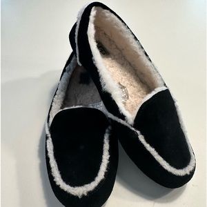 Gently loved Ugg Hailey Moccasin